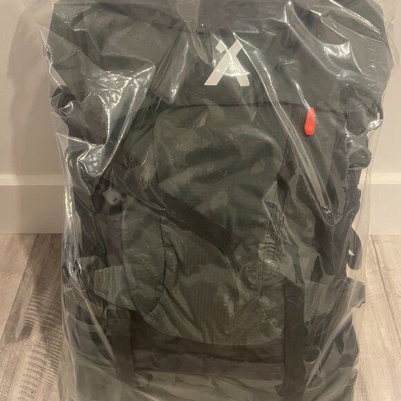 Bear Grylls 45L Hiking Hydration Backpack, Day Pack With 2L Water Bladder - Picture 5 of 10